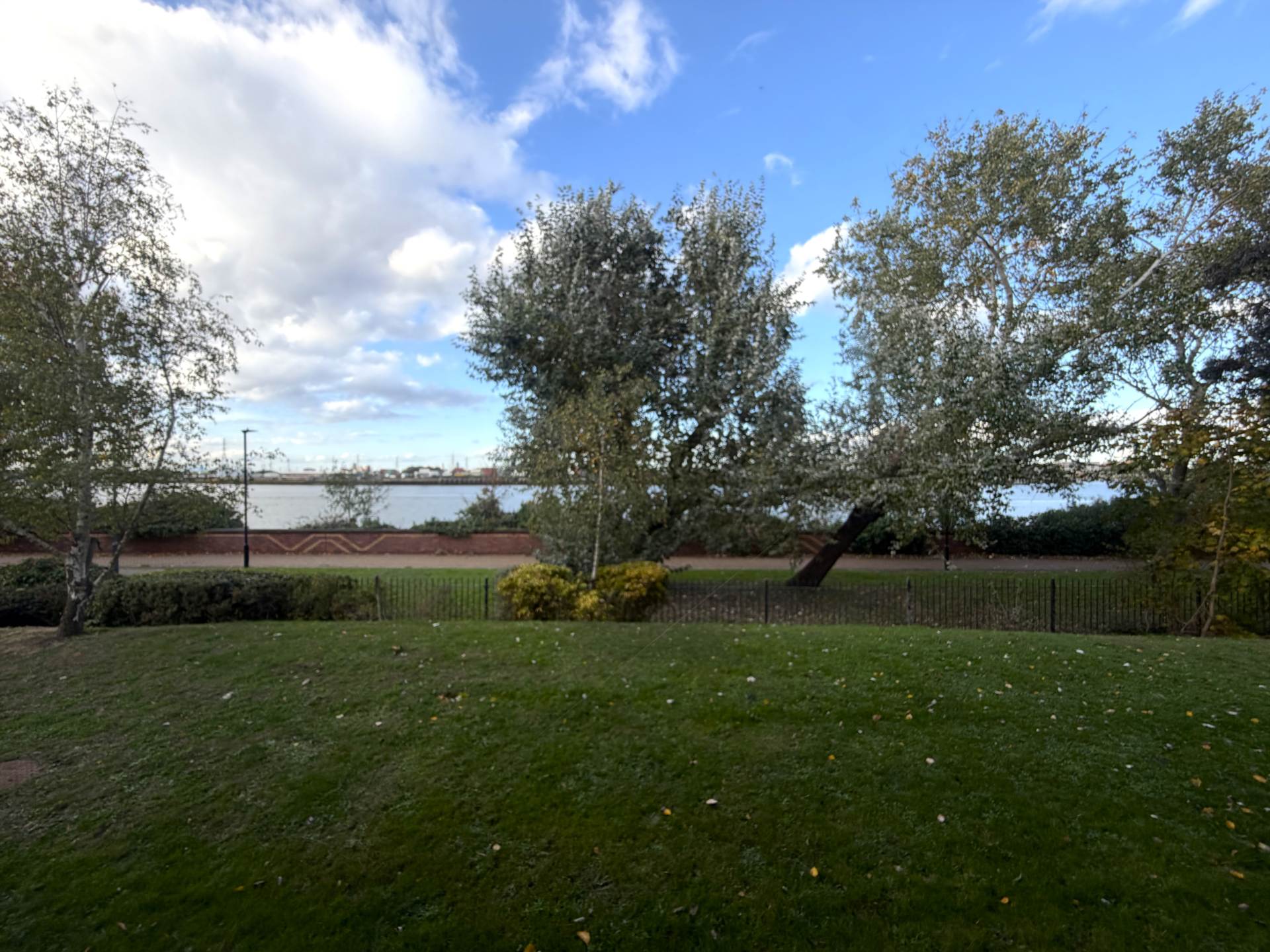 Greenhaven Drive, London ** 3D FLOORPLAN & VIDEO AVAILABLE **, Image 10