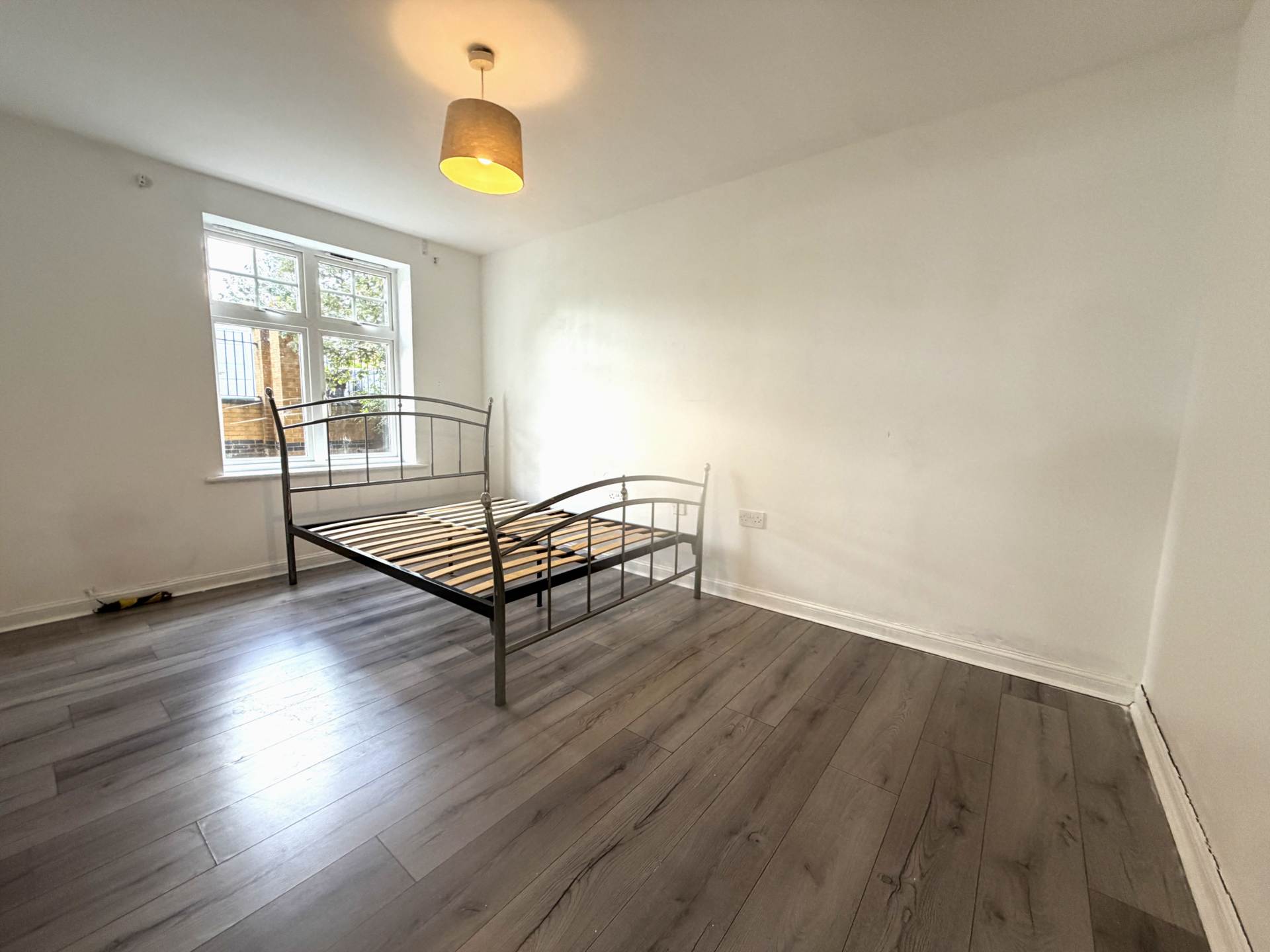 Greenhaven Drive, London ** 3D FLOORPLAN & VIDEO AVAILABLE **, Image 4