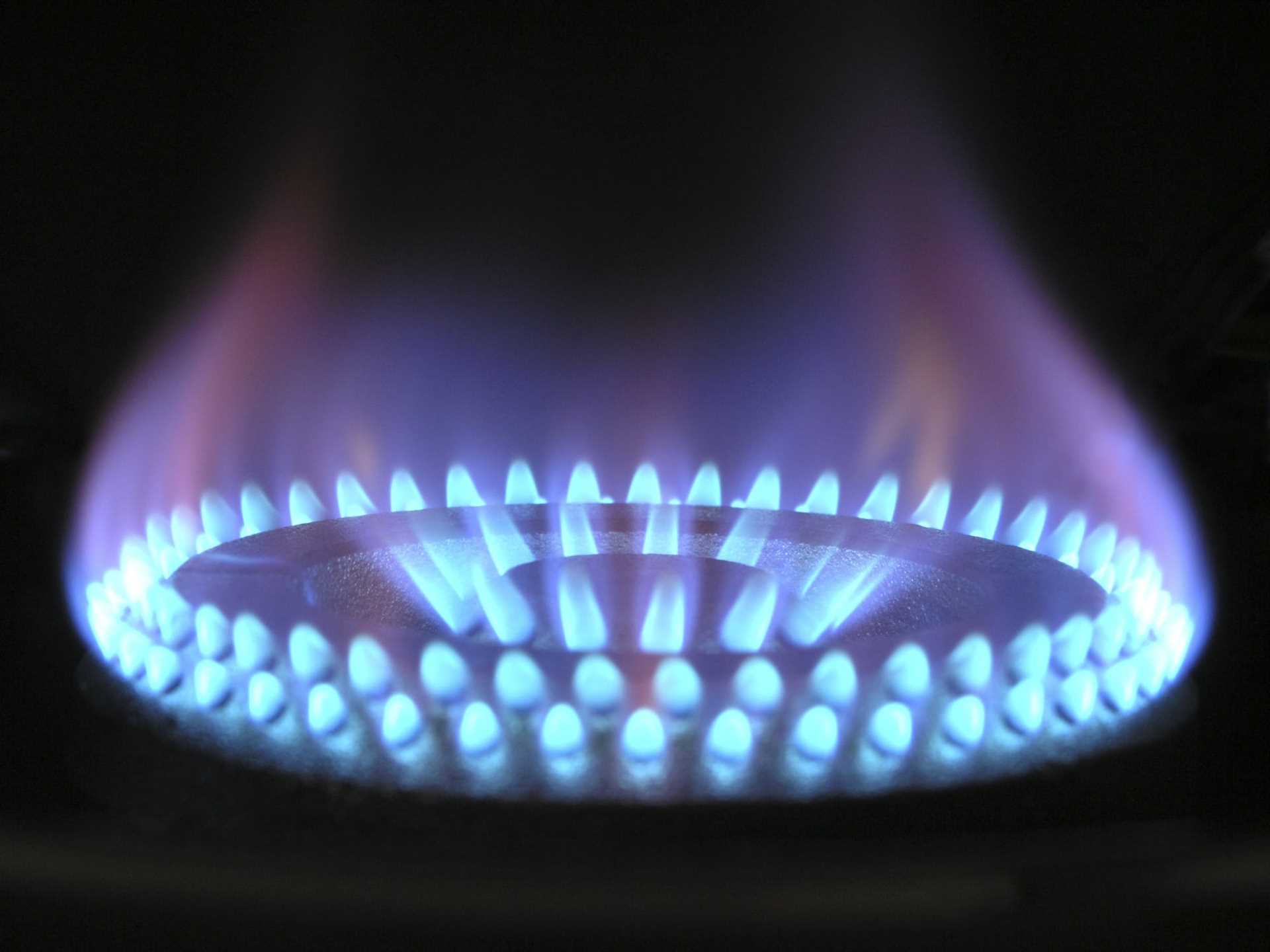 Gas Regulations; ‘Danger Do Not Use` Notices