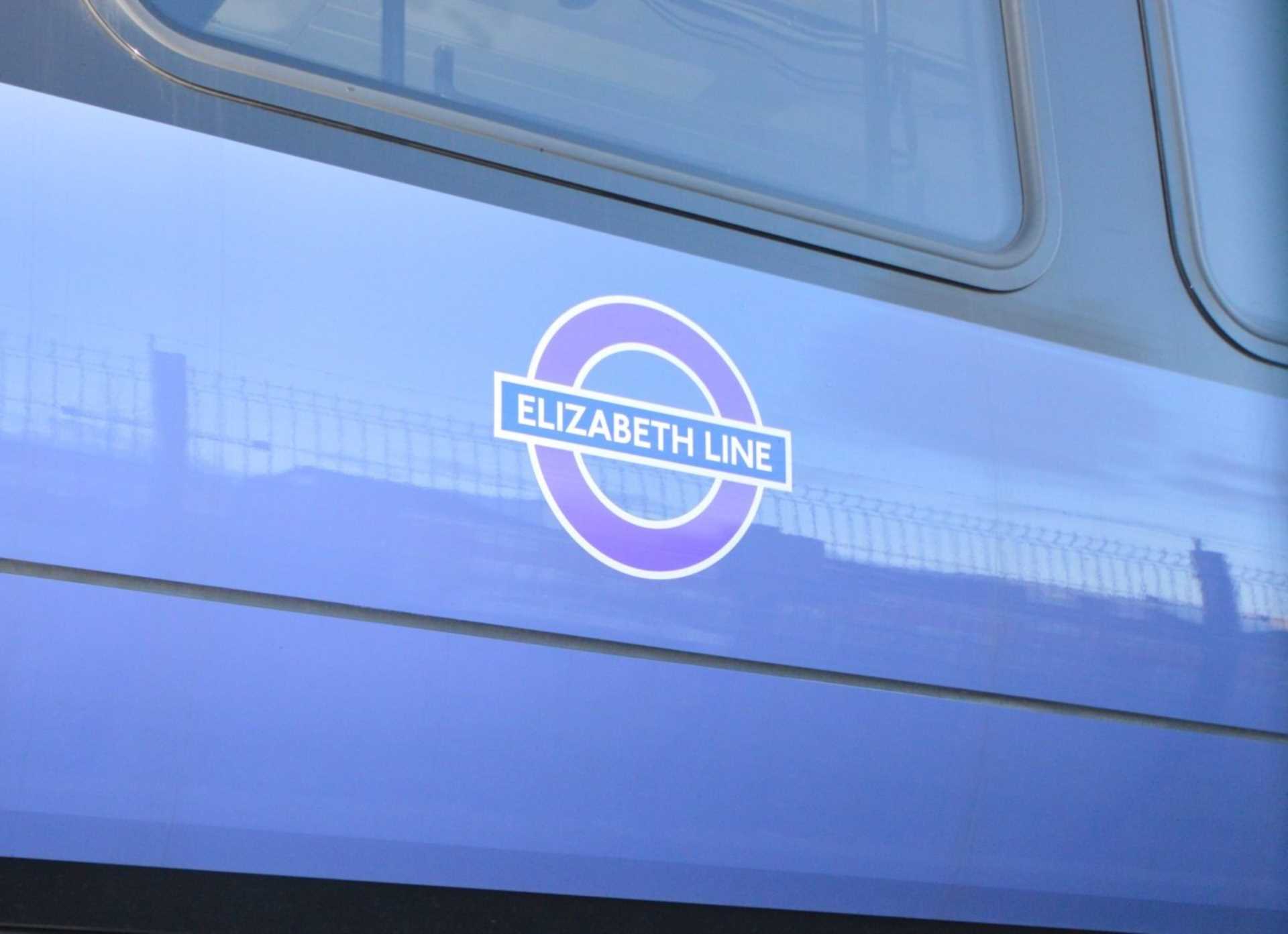 Elizabeth Line now due to Open December 2021