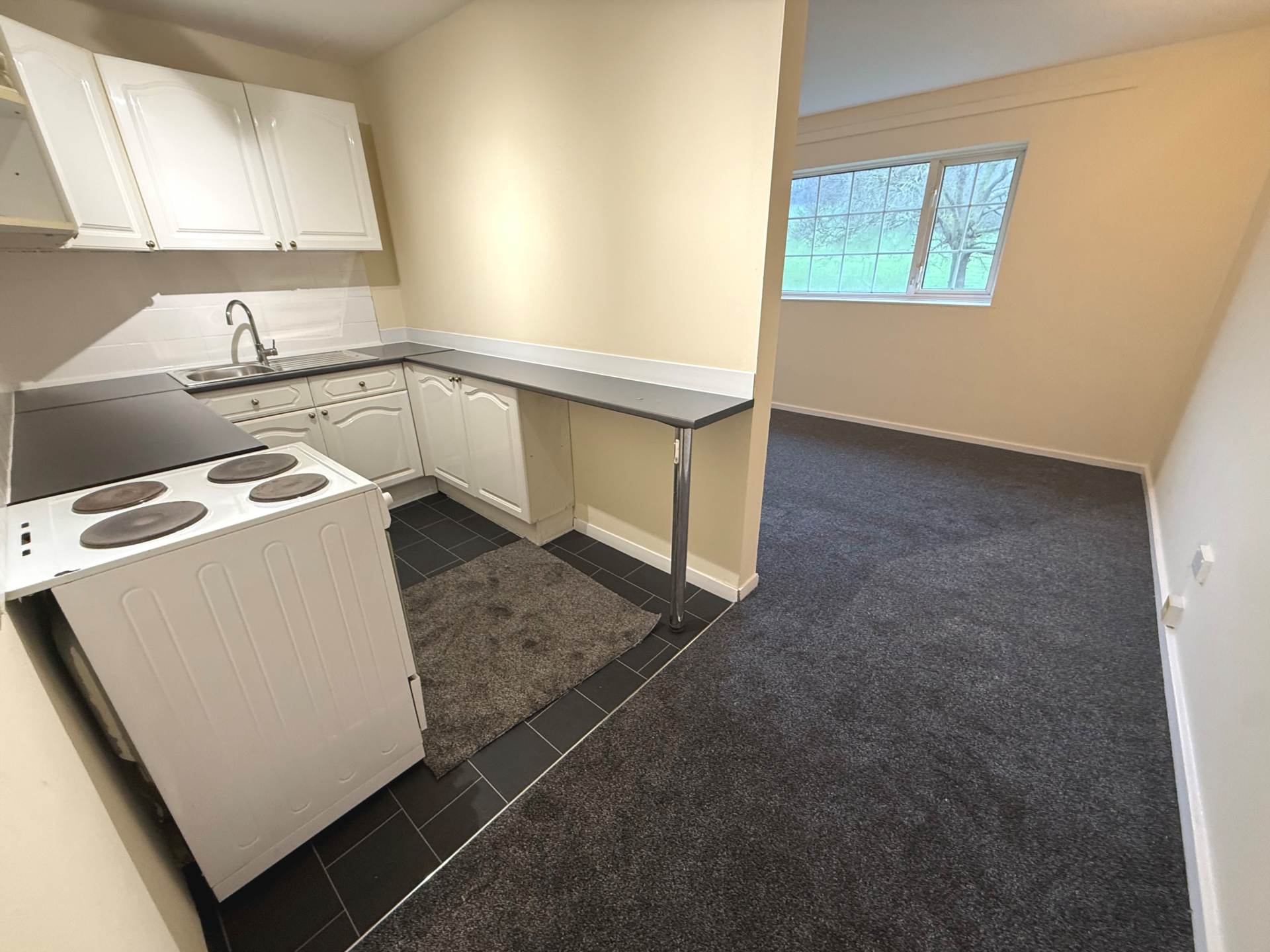 Manorside Close, London, Image 6