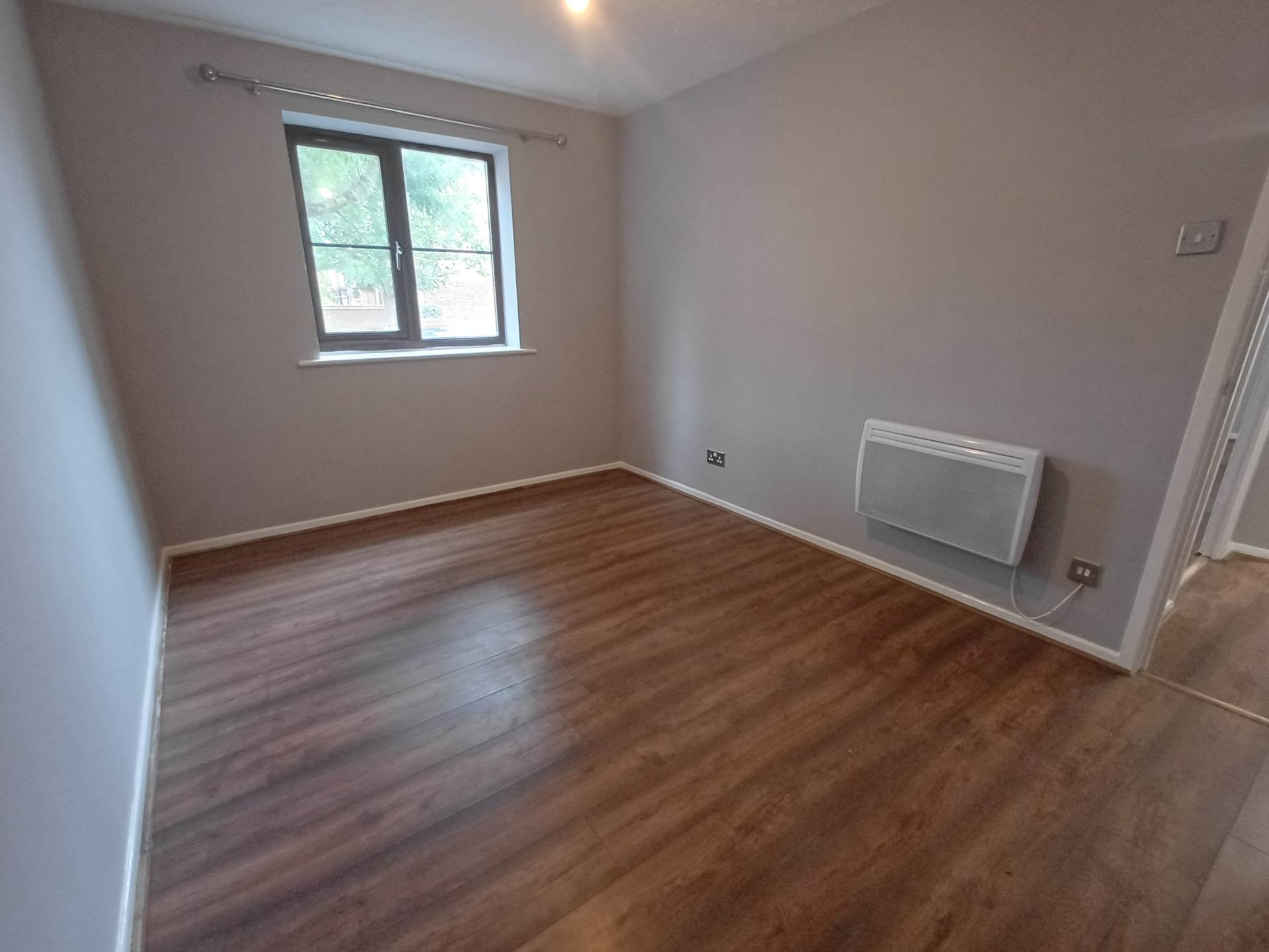 Frobisher Road, Erith, Image 10