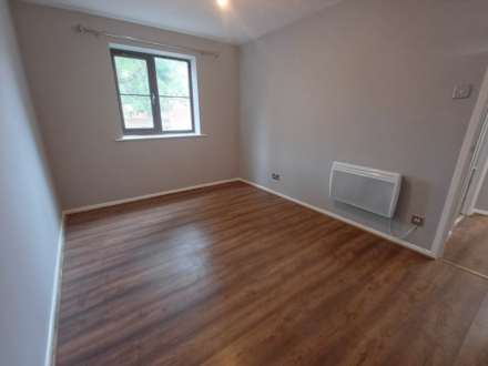 Frobisher Road, Erith, Image 10