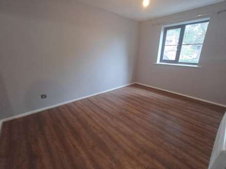 Frobisher Road, Erith, Image 9