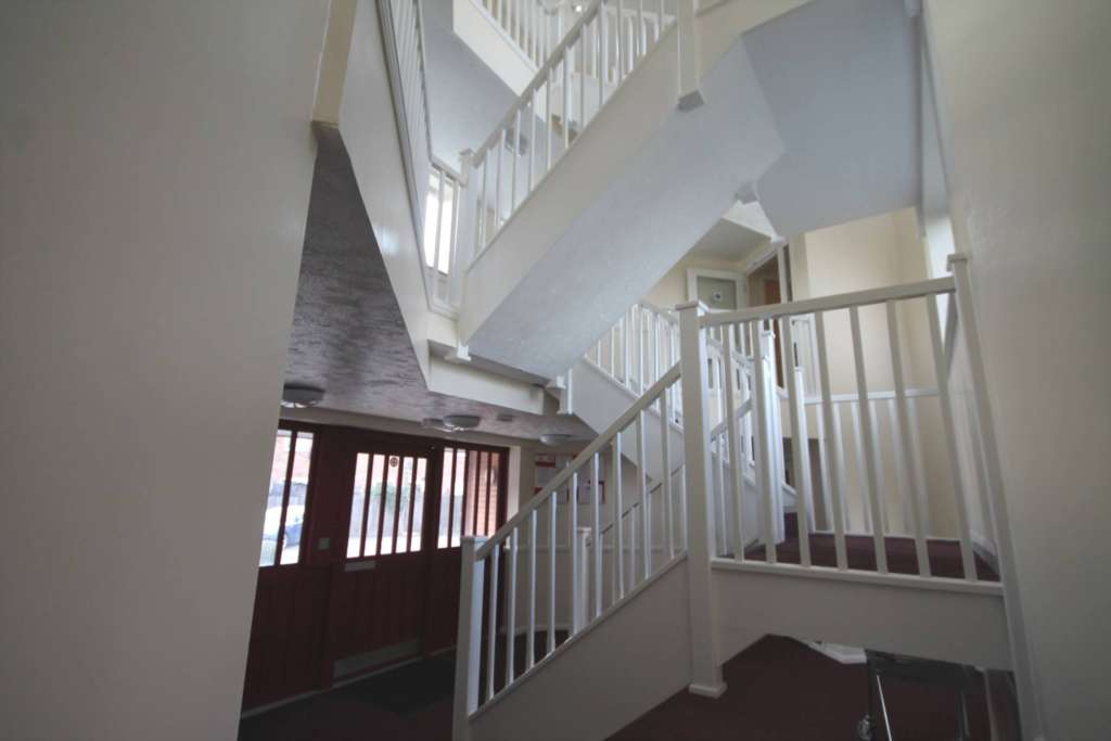 Frobisher Road, Erith, Image 3