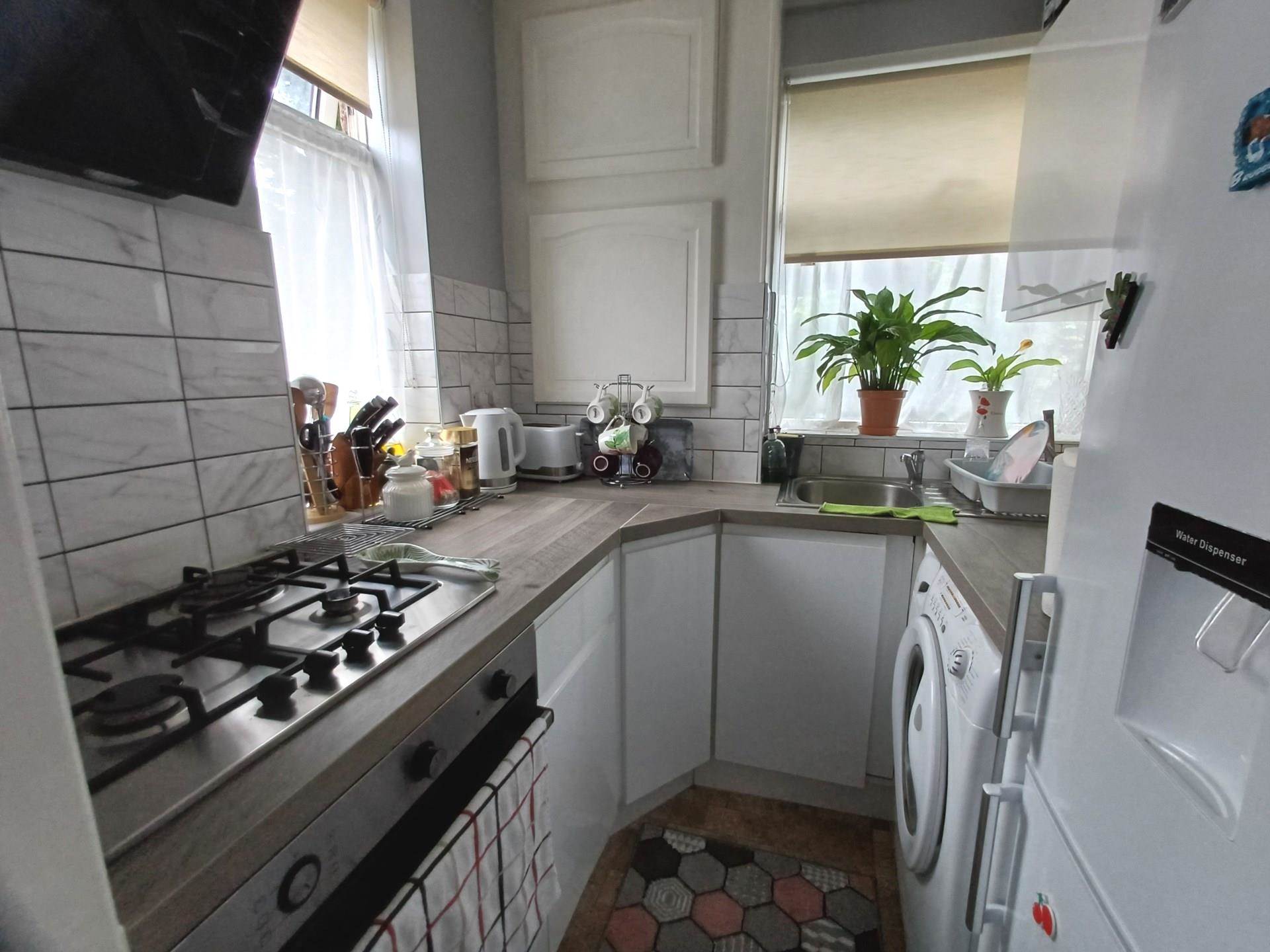 Eversley Avenue, Bexleyheath, Image 4