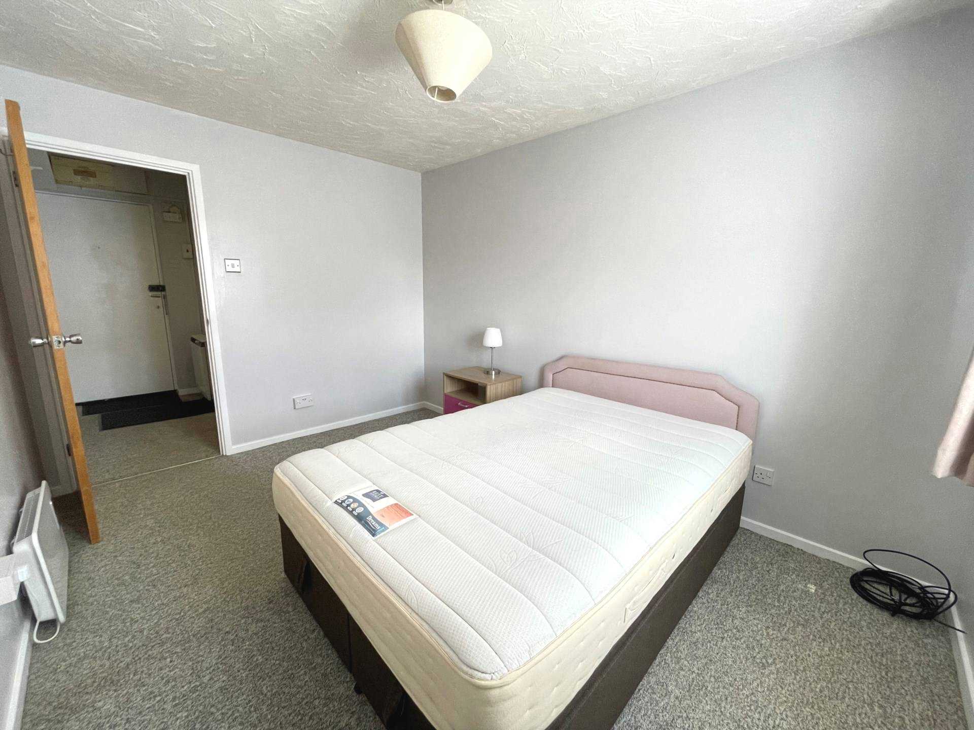 Frobisher Road, Erith, Image 4