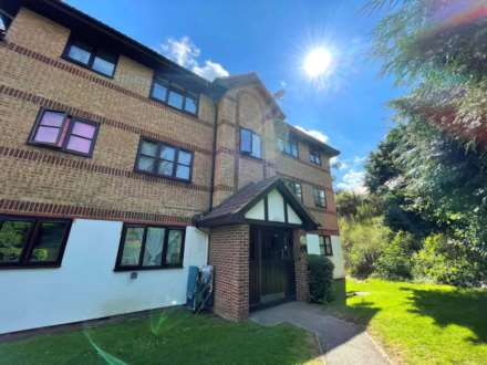 Frobisher Road, Erith, Image 1