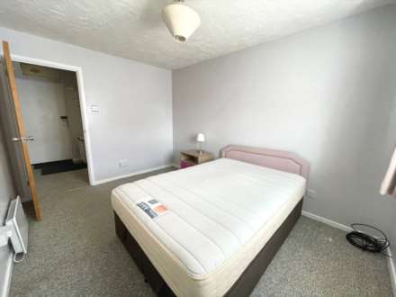 Frobisher Road, Erith, Image 4