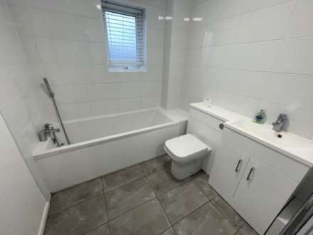 Blakemore Way, Priory Garden, Image 12