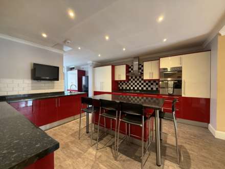 Bedonwell Road, London   ** 3D FLOORPLAN AVAILABLE **, Image 2