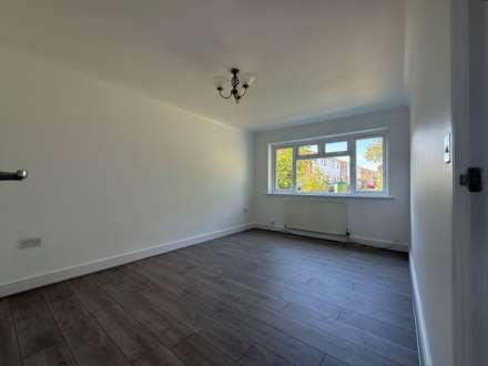 Milford Close, Abbey Wood ** CLICK THROUGH TO VIEW VIDEO **, Image 5