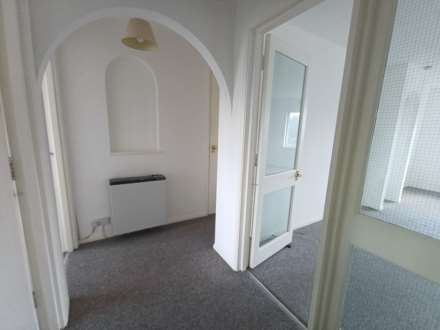 Cricketers Close, Erith, Image 2