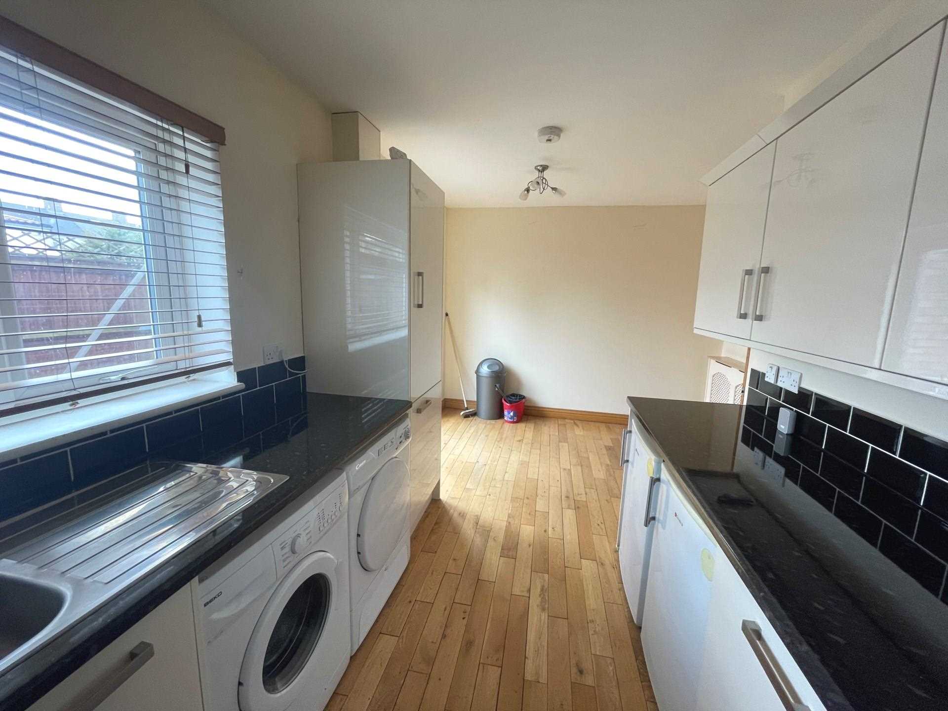 Park Crescent, Erith, DA8, Image 10