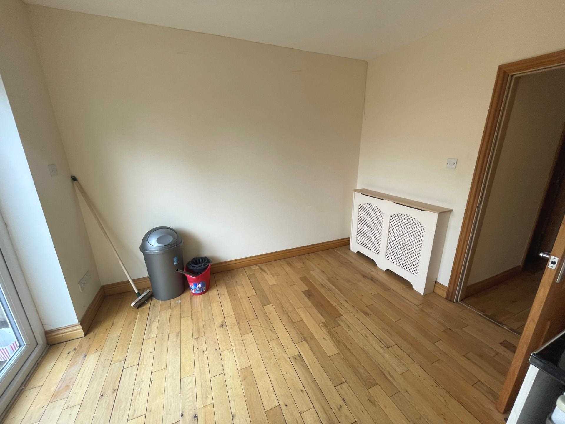 Park Crescent, Erith, DA8, Image 11