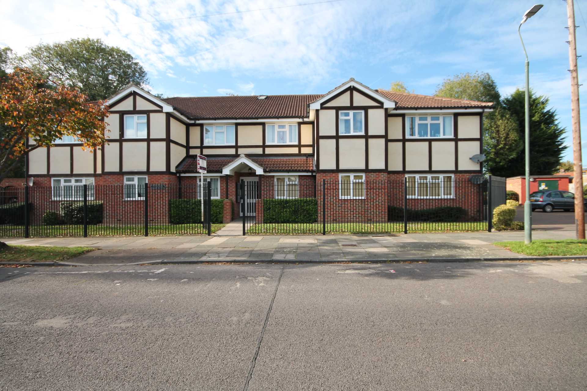 Cedar Avenue, Sidcup, Kent, Image 1