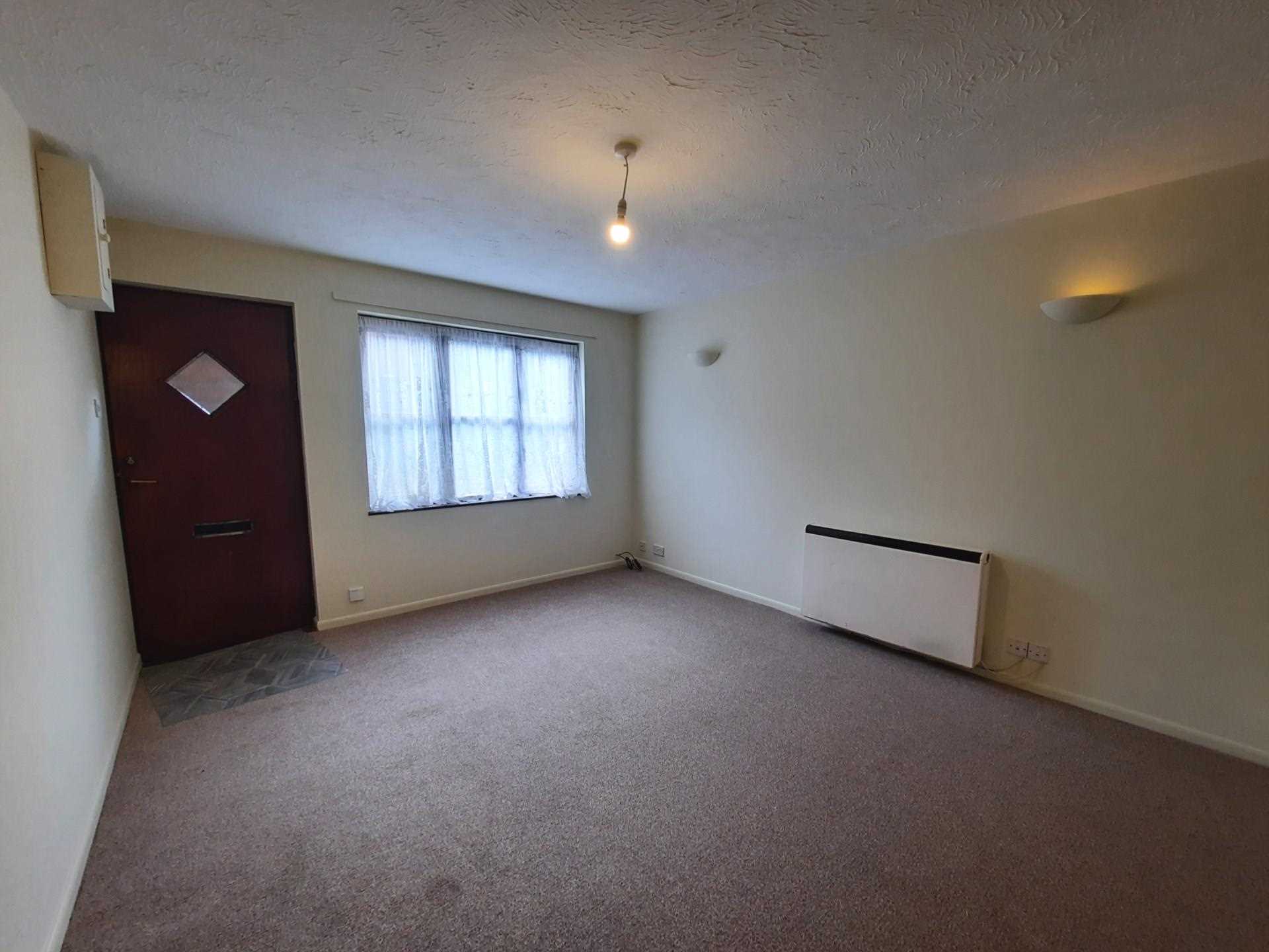 Cooper Close, Greenhithe, Image 2