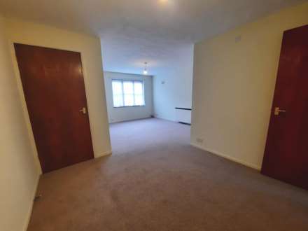 Cooper Close, Greenhithe, Image 4