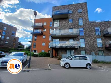 3 Bedroom Apartment, Vanacker Court, Erith