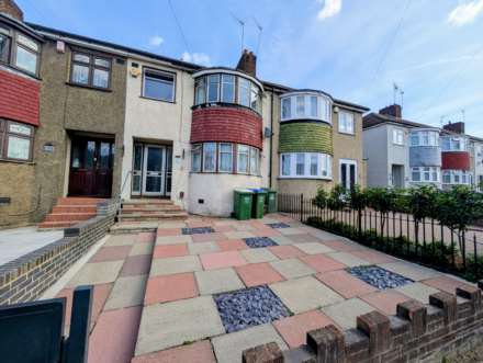 Eversley Avenue, Bexleyheath, Image 1
