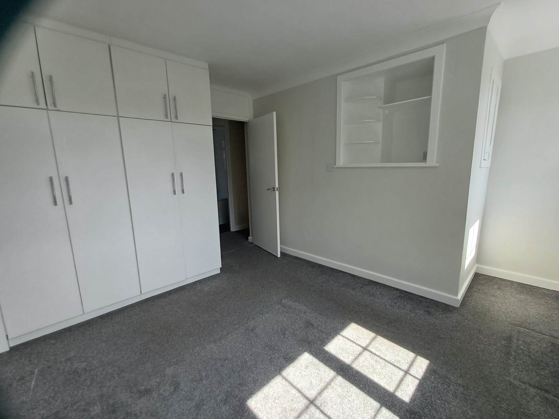 Treetops Close, London, Image 11
