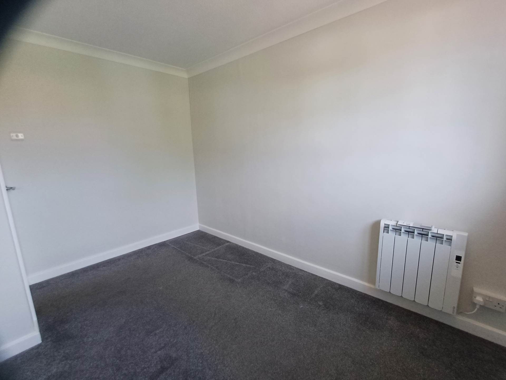 Treetops Close, London, Image 13