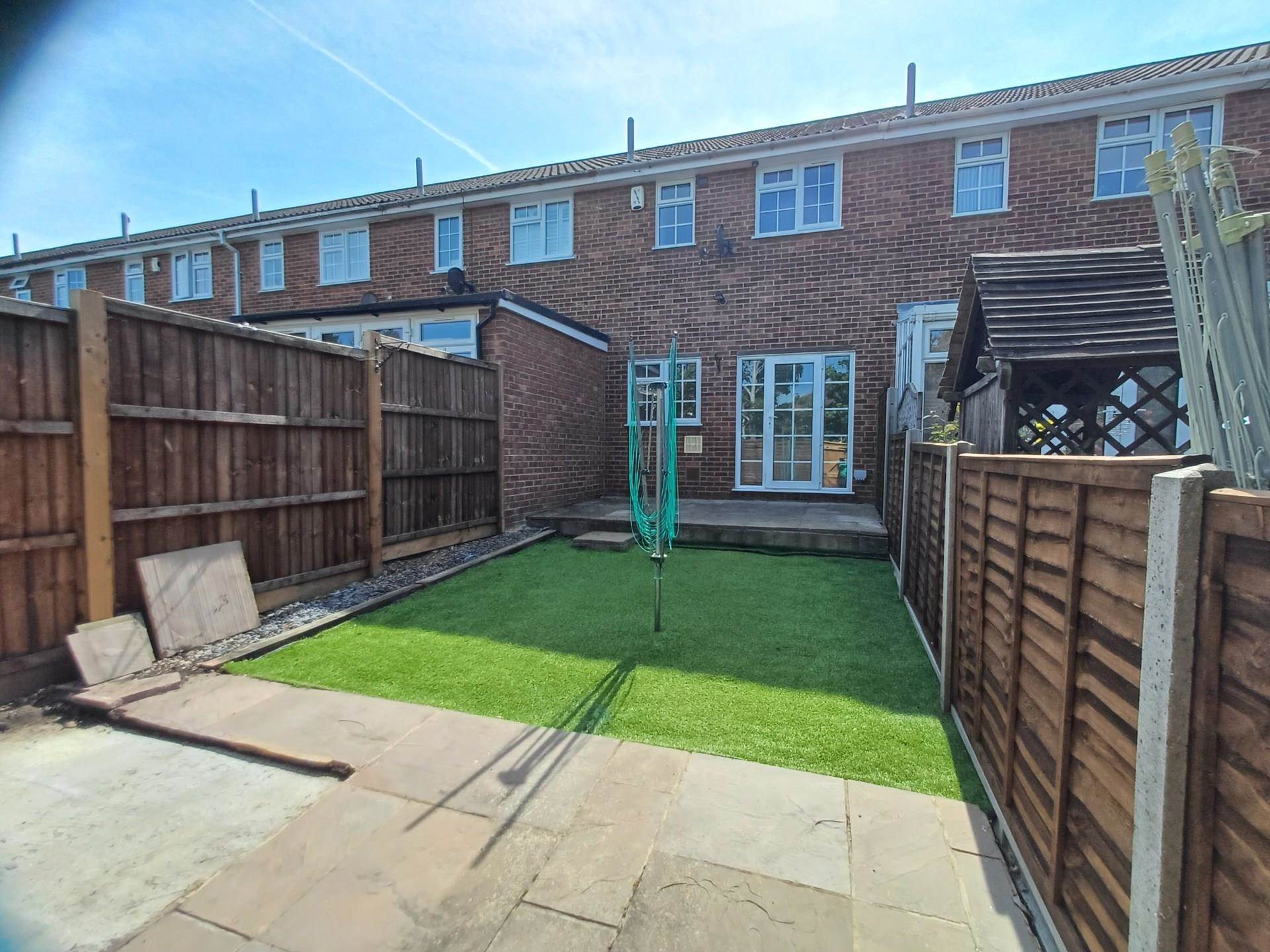 Treetops Close, London, Image 15