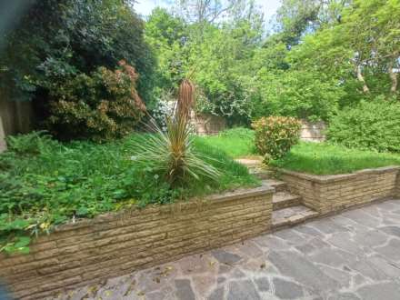 Woodland Way, London, Image 11
