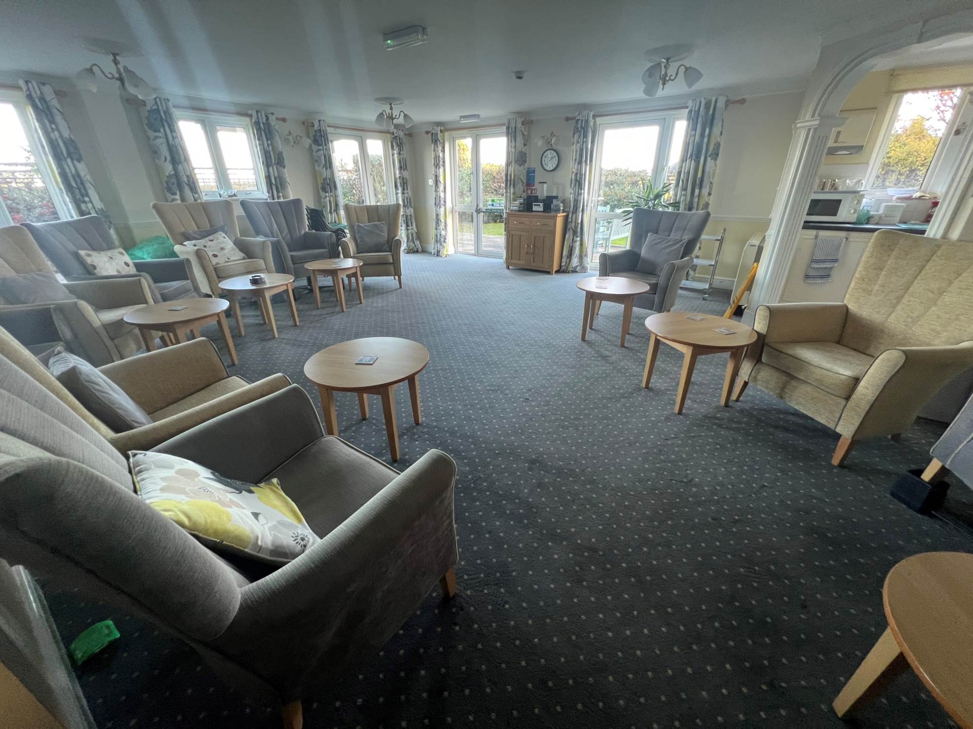 OVER 60'S ONLY ONE BEDROOM RETIREMENT FLAT, Image 14