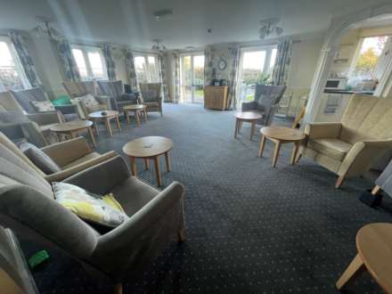 OVER 60'S ONLY ONE BEDROOM RETIREMENT FLAT, Image 14