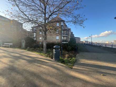 OVER 60'S ONLY ONE BEDROOM RETIREMENT FLAT, Image 16