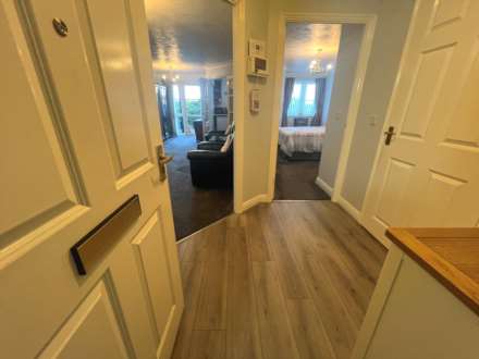 OVER 60'S ONLY ONE BEDROOM RETIREMENT FLAT, Image 3
