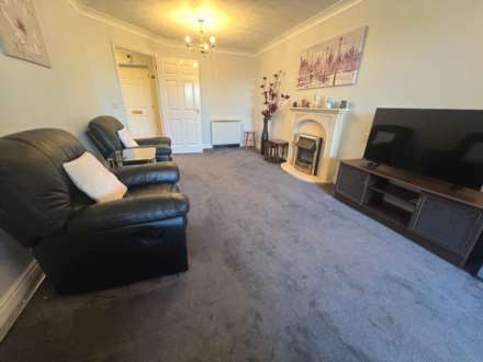 OVER 60'S ONLY ONE BEDROOM RETIREMENT FLAT, Image 6