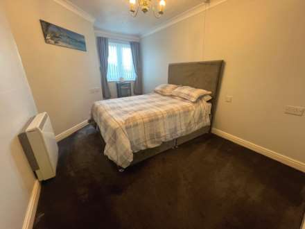 OVER 60'S ONLY ONE BEDROOM RETIREMENT FLAT, Image 9