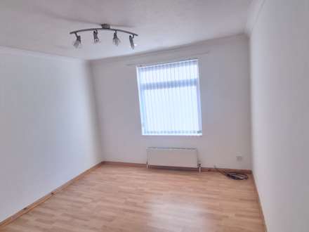 Wren Path, London, Image 12