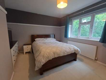 Peterstone Road, London, Image 12