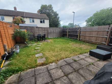 Peterstone Road, London, Image 18