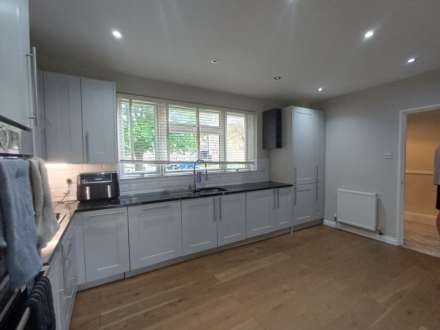 Peterstone Road, London, Image 7
