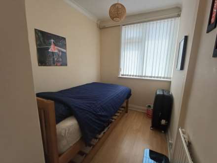 Amberley Road, London, Image 15