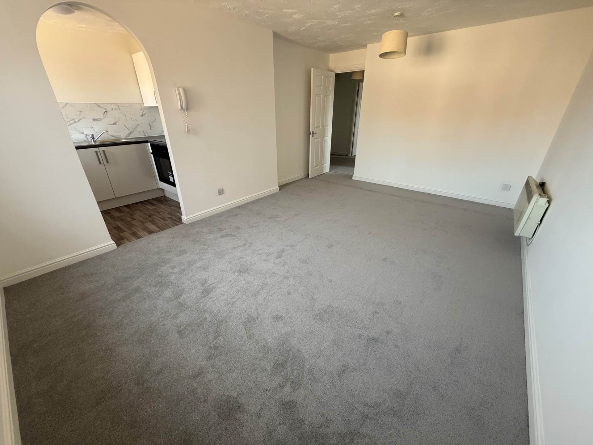 Chandlers Drive, Erith  ** VIDEO & 3D FLOORPLAN AVAILABLE **, Image 4