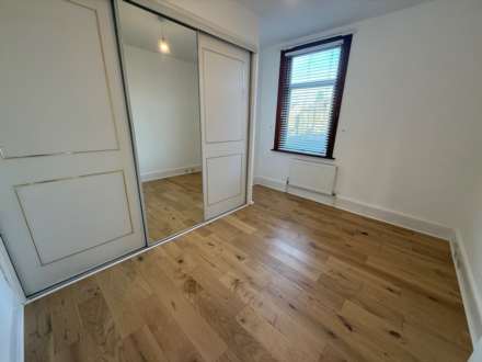 Basildon Road, London, Image 10