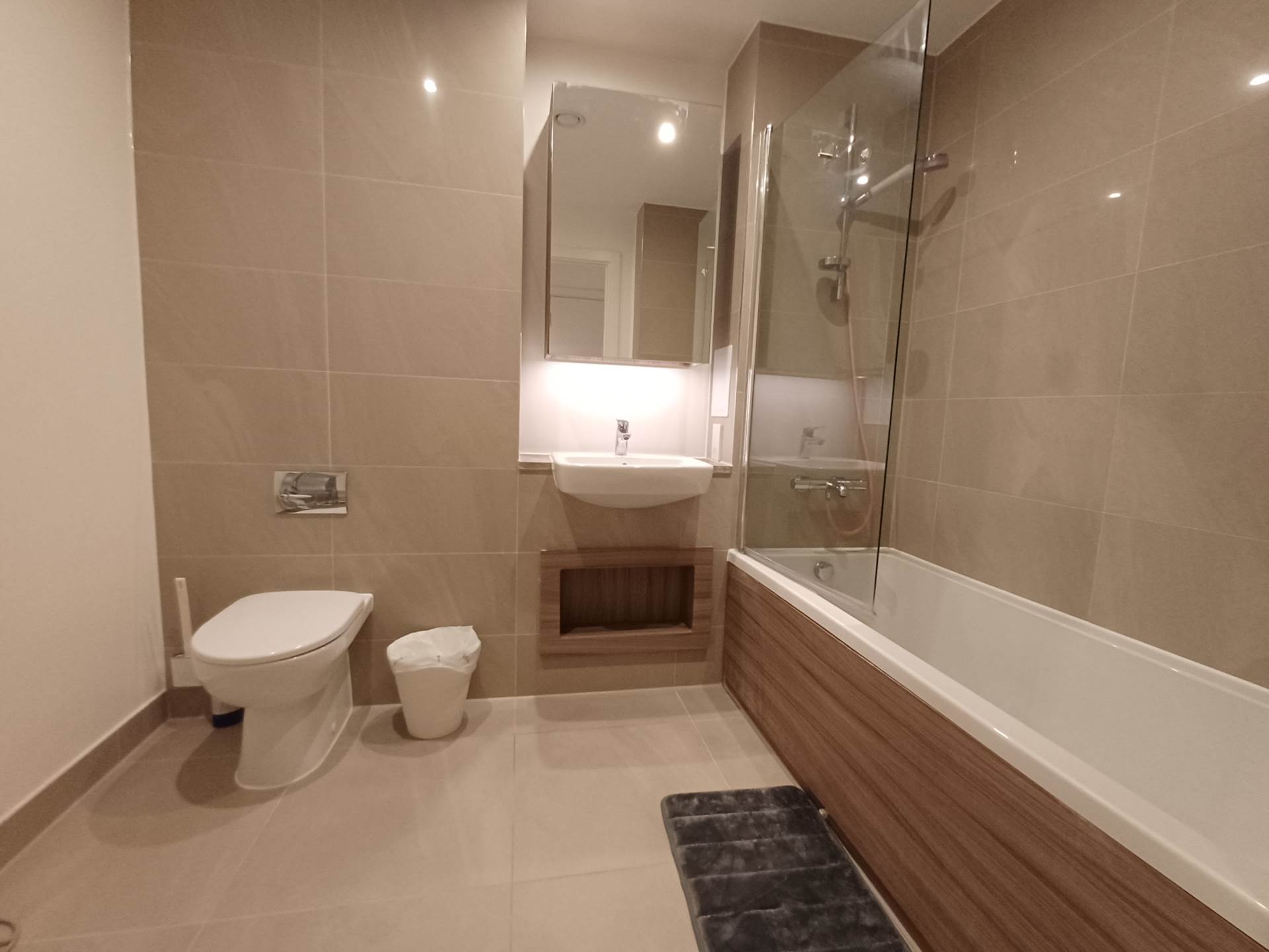 Crane Court, SE2 * VIDEO & 3D FLOORPLAN AVAILABLE *, Image 11