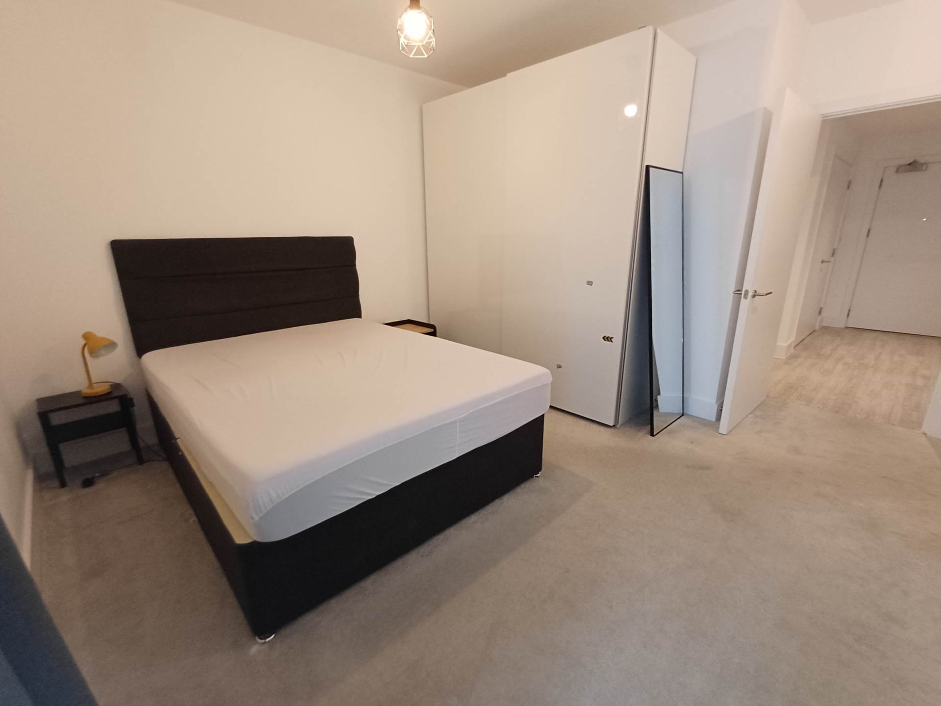 Crane Court, SE2 * VIDEO & 3D FLOORPLAN AVAILABLE *, Image 9