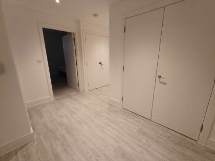 Crane Court, SE2 * VIDEO & 3D FLOORPLAN AVAILABLE *, Image 3