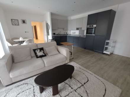 Crane Court, SE2 * VIDEO & 3D FLOORPLAN AVAILABLE *, Image 4
