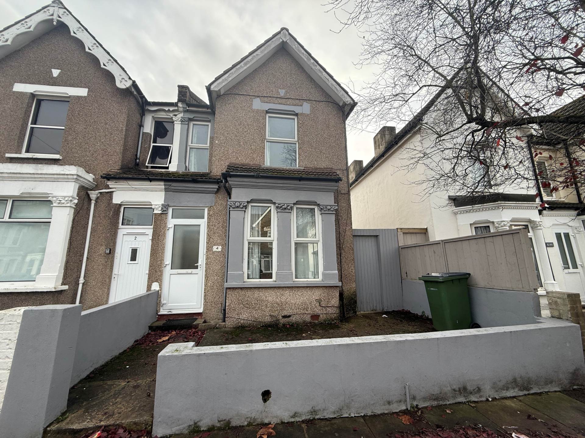 Abbey Grove, London, Image 1