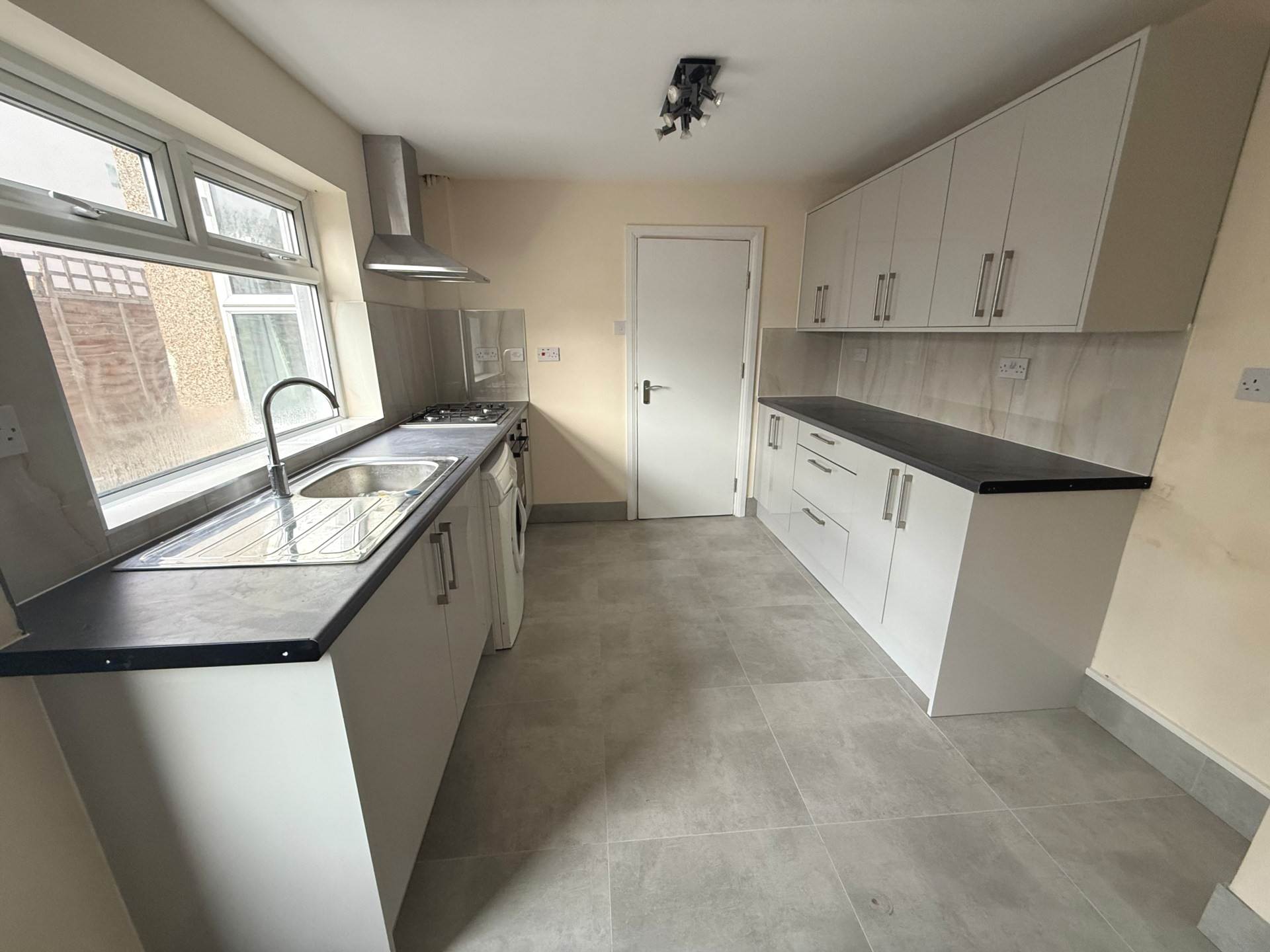 Abbey Grove, London, Image 9