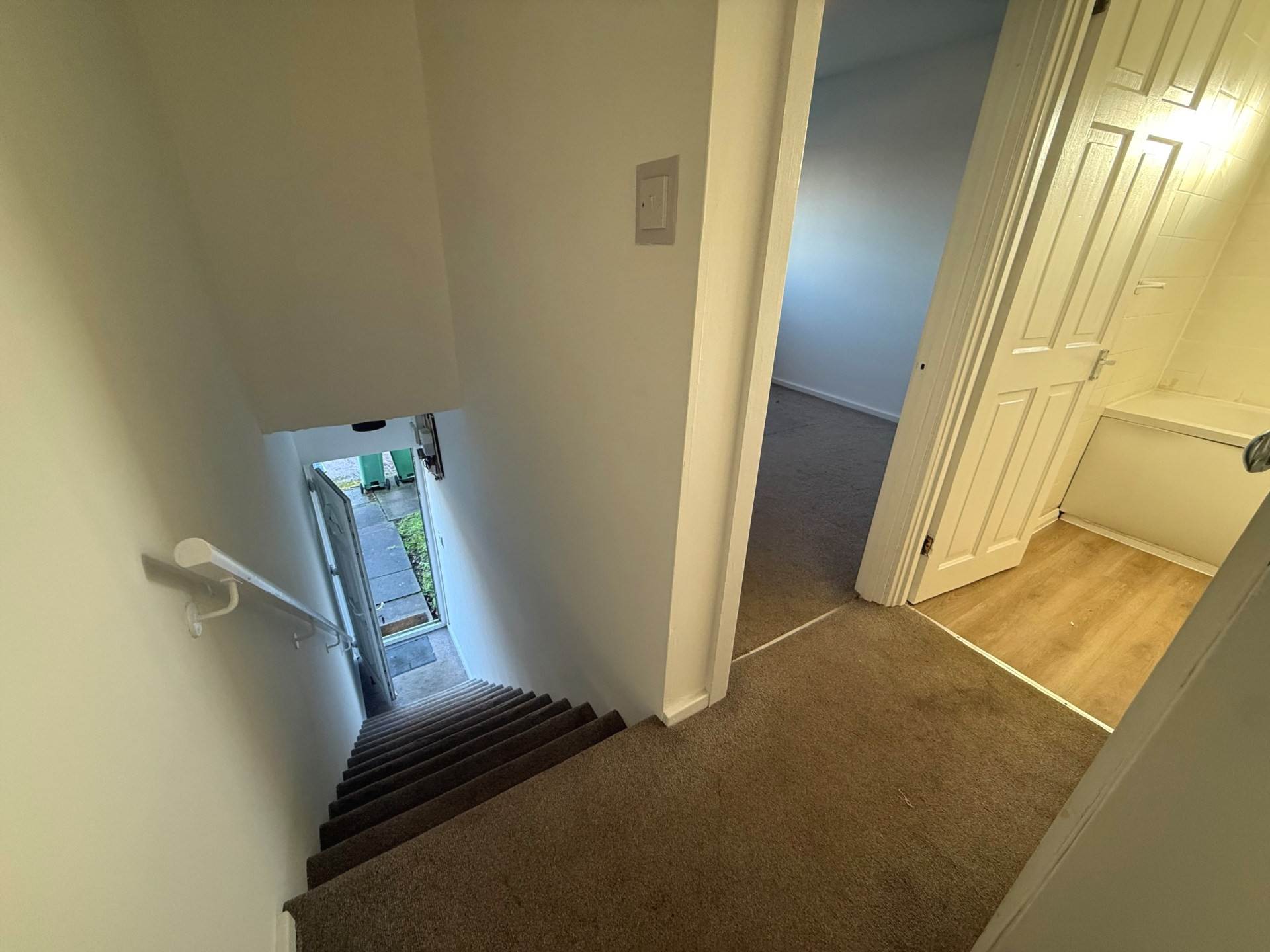 Manorside Close, London, Image 3