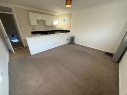 Manorside Close, London, Image 4