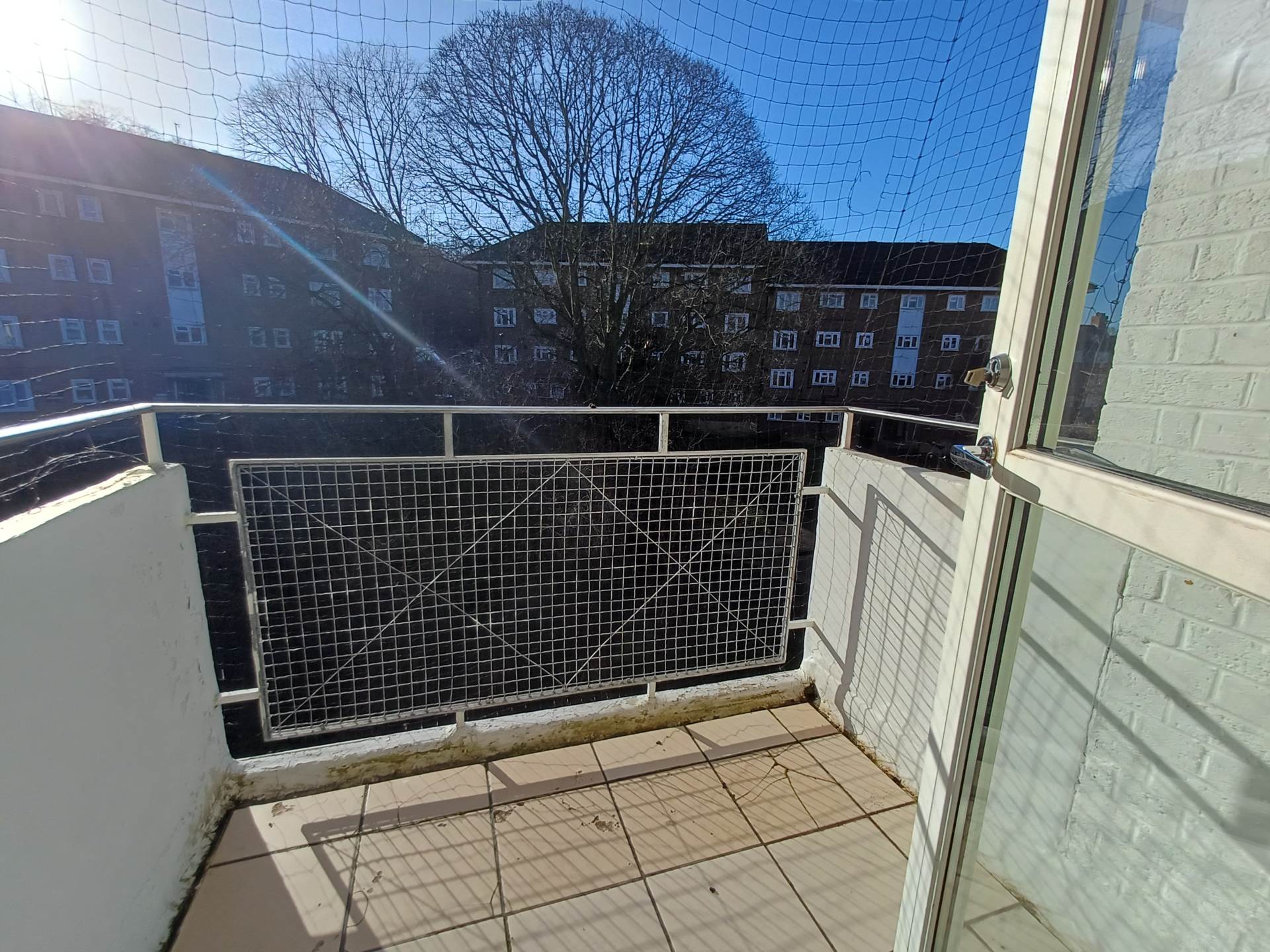 Dianthus Close, London, Image 4